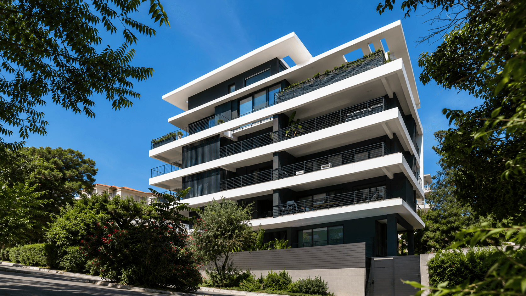 PENTHOUSE VARKIZA